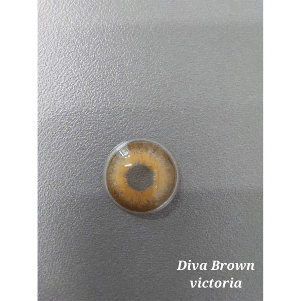 لنز ویکتوریا رنگ diva brown (دیوا براون)